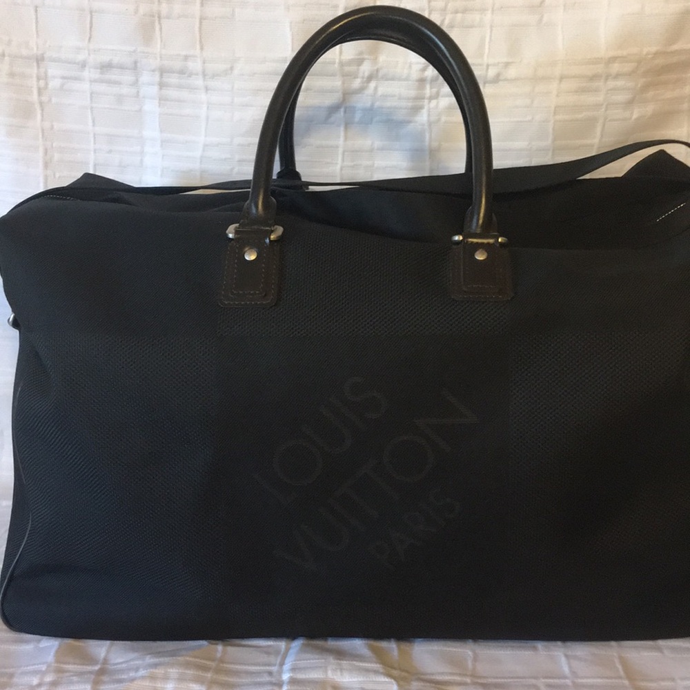 Authentic Louis Vuitton Geant Keepall Duffle Bag